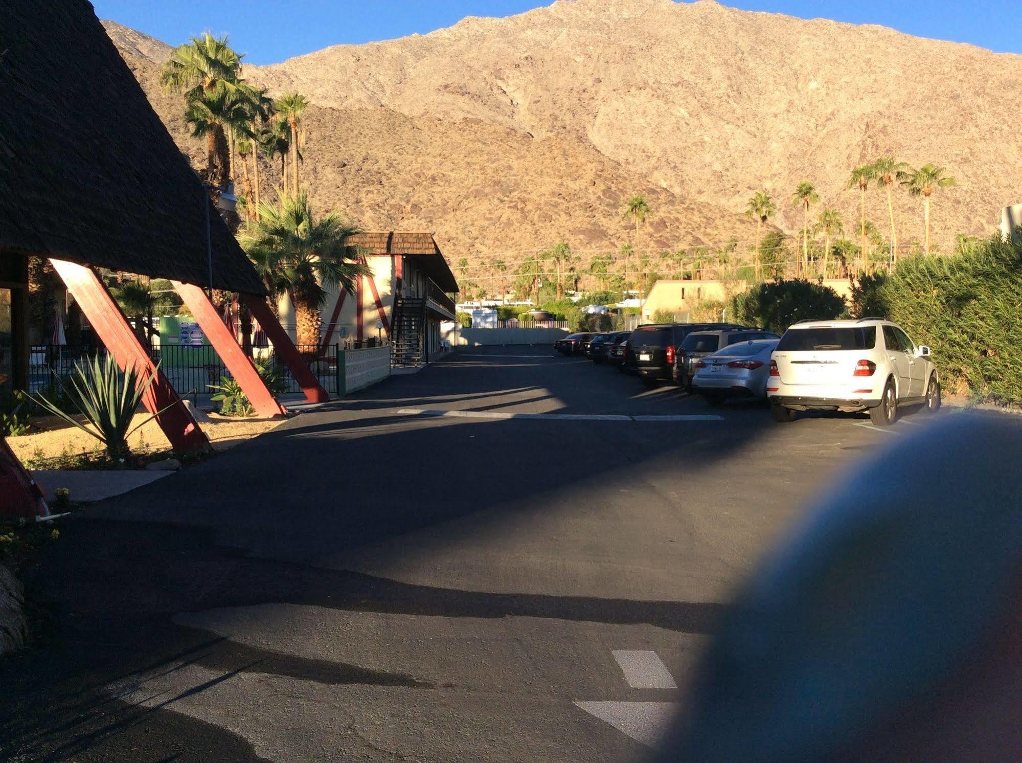 Desert Lodge Palm Springs Bagian luar foto